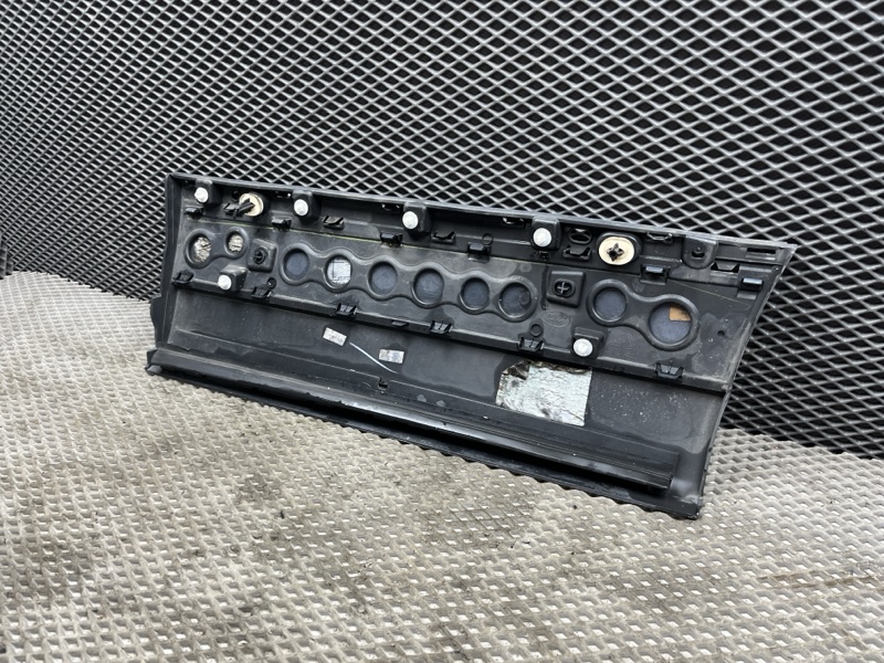 Молдинг двери Land Rover Range Rover (L405, 2019г.)
