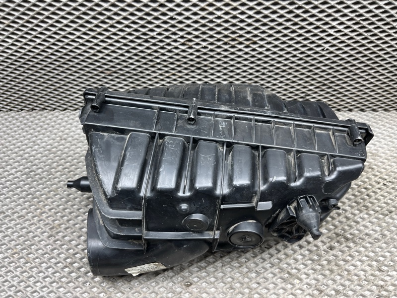 Корпус воздушного фильтра Land Rover Range Rover (L405, 2015г.)