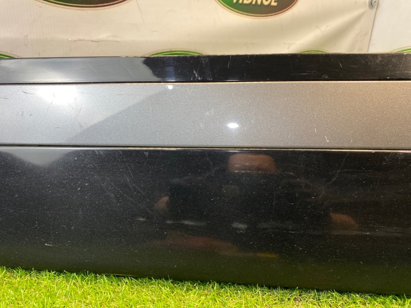 Молдинг двери Land Rover Range Rover Velar (L560, 2018г.)