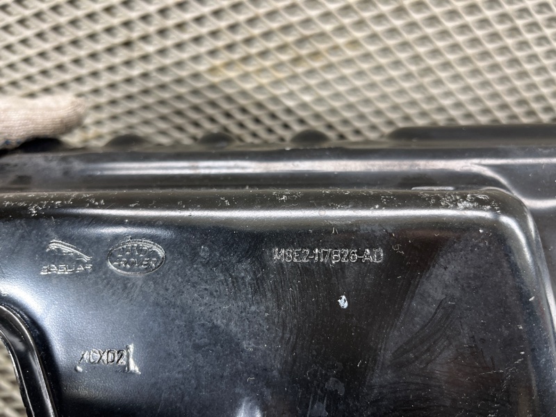 Кронштейн (крепление) Land Rover Range Rover Sport (L461, 2024г.)
