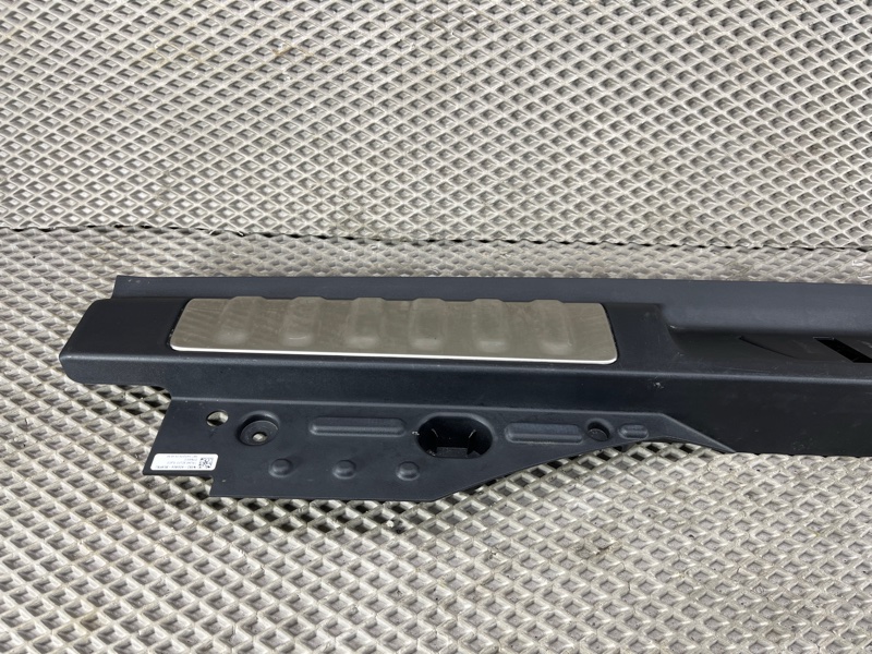 Накладка на порог багажника Land Rover Range Rover Sport (L461, 2024г.)