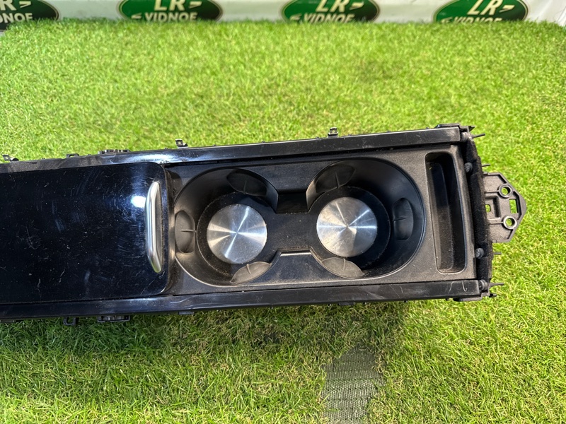 Подстаканник центральный Land Rover Range Rover Sport (L494, 2022г.)