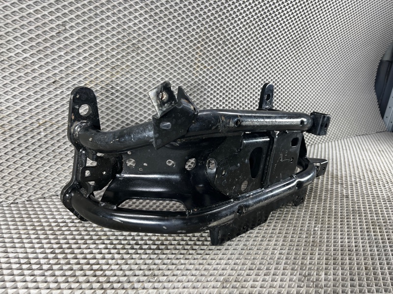Кронштейн АКПП Land Rover Defender (L663, 2020г.)