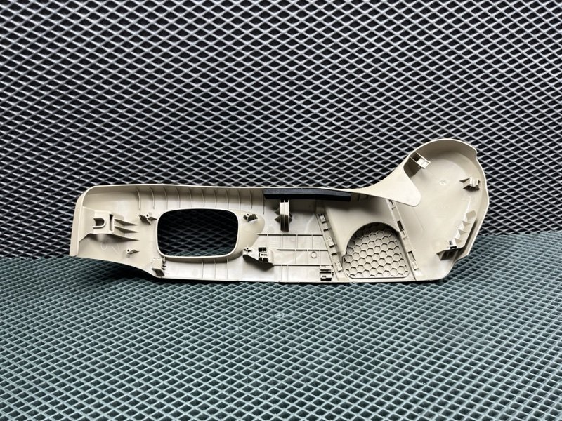 Накладка на сиденье Land Rover Discovery Sport (L550, 2016г.)