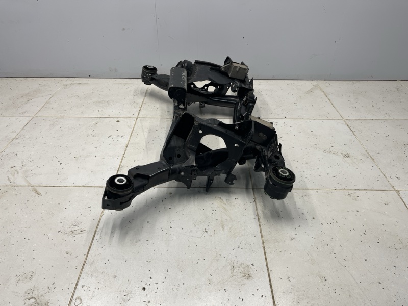 Подрамник Land Rover Discovery Sport (L550, 2018г.)