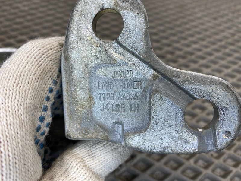 Петля двери Land Rover Range Rover Sport (L461, 2023г.)