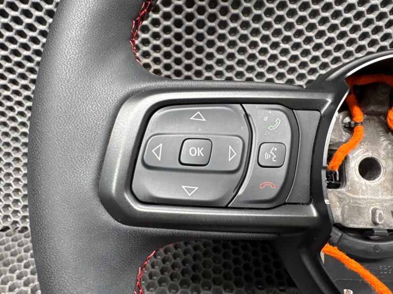 Руль с обогревом Jeep Wrangler (JL, 2025г.)