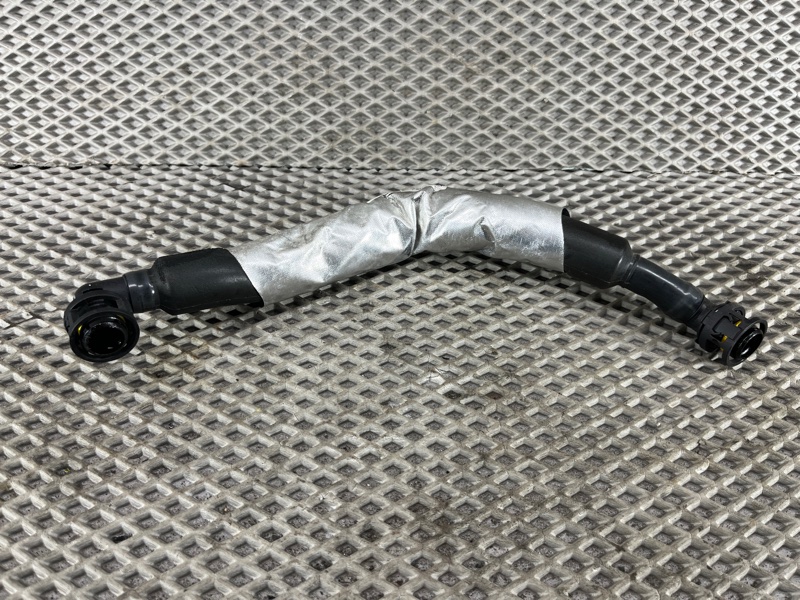 Трубка картерных газов Land Rover Defender (L663, 2020г.)