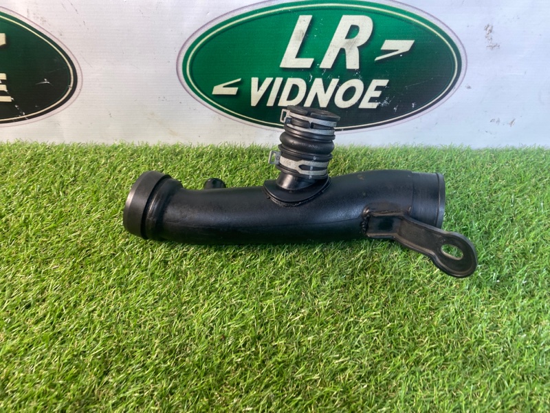 Патрубок интеркулера Land Rover Range Rover Velar (L560, 2020г.)