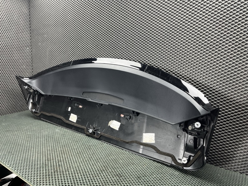 Спойлер крышки багажника Land Rover Range Rover Sport (L461, 2025г.)