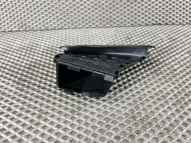 Воздухозаборник Land Rover Range Rover Sport (L461, 2024г.)
