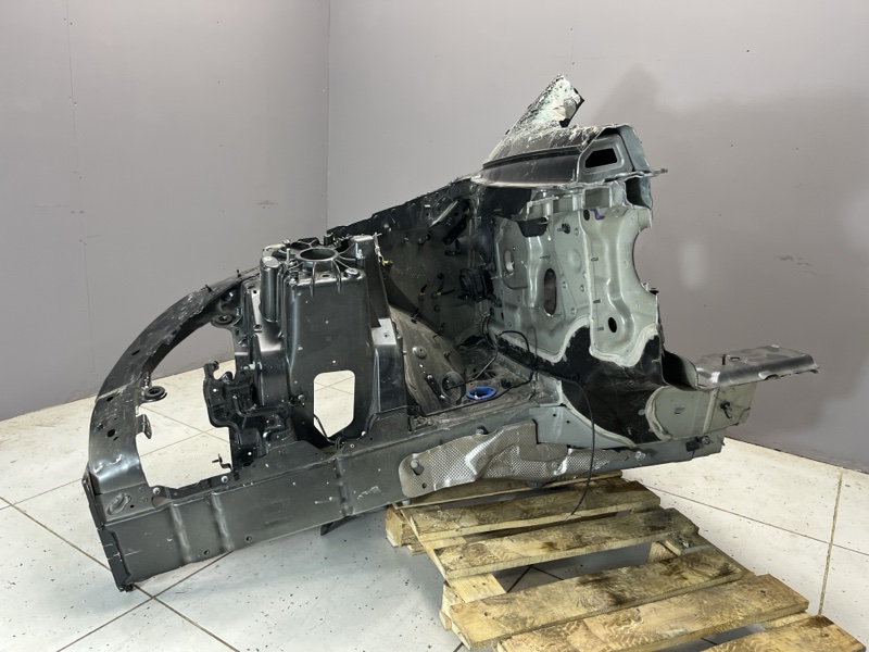 Четверть Land Rover Range Rover Sport (L461, 2025г.)