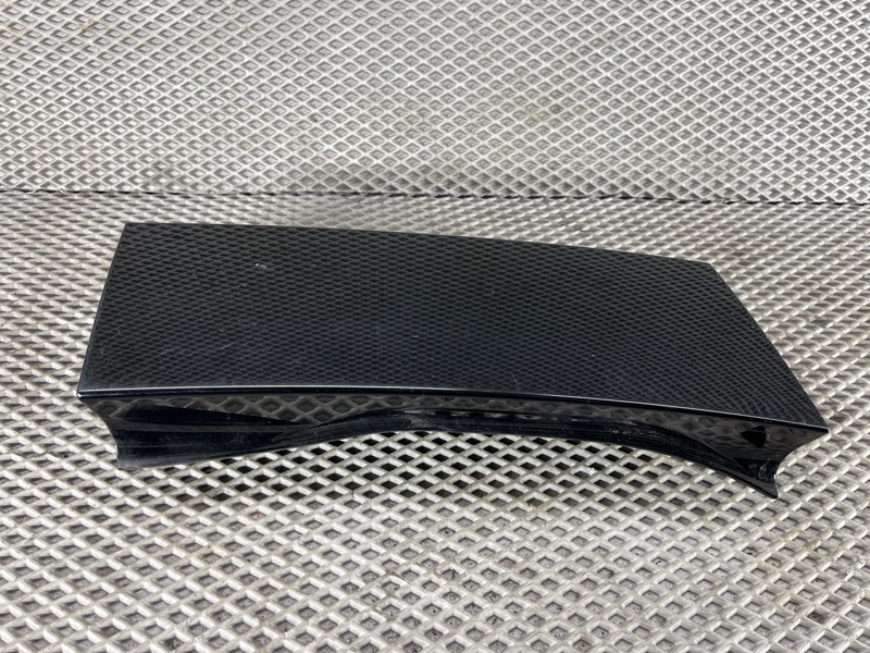 Накладка стойки D Land Rover Defender (L663, 2020г.)