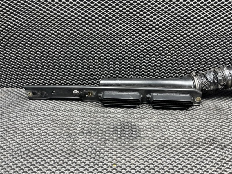 Патрубок воздушного фильтра Land Rover Range Rover Sport (L494, 2020г.)