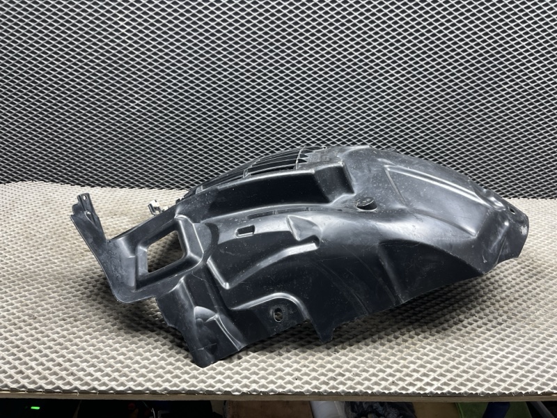 Подкрылок Land Rover Range Rover Sport (L494, 2020г.)