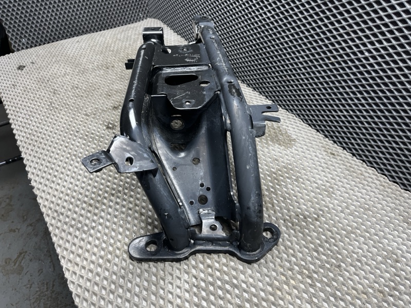 Кронштейн АКПП Land Rover Range Rover Sport (L494, 2020г.)