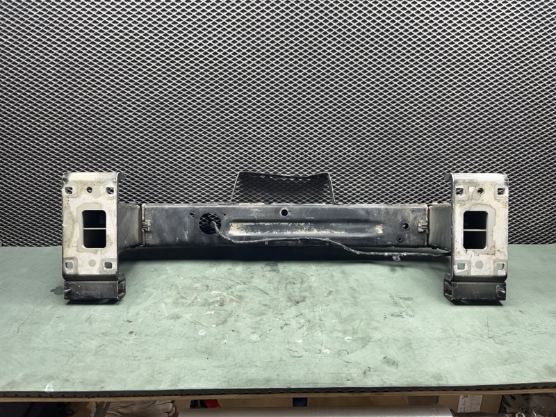Усилитель бампера Land Rover Range Rover Sport (L494, 2014г.)