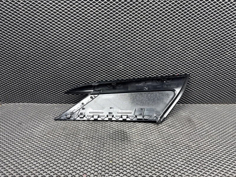 Накладка стойки D Land Rover Range Rover Sport (L494, 2020г.)