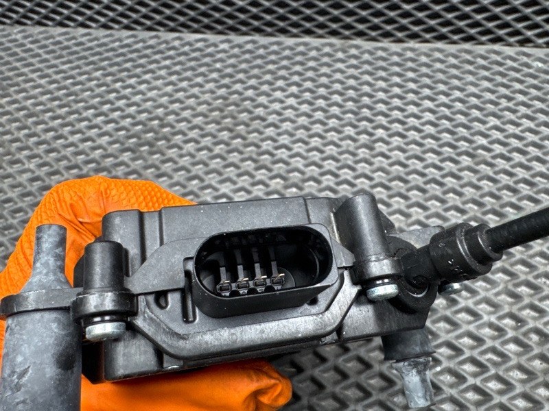 Доводчик двери Land Rover Range Rover Sport (L494, 2020г.)