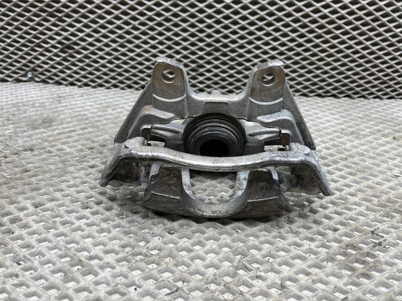 Суппорт Jeep Wrangler (JLUS74, 2020г.)