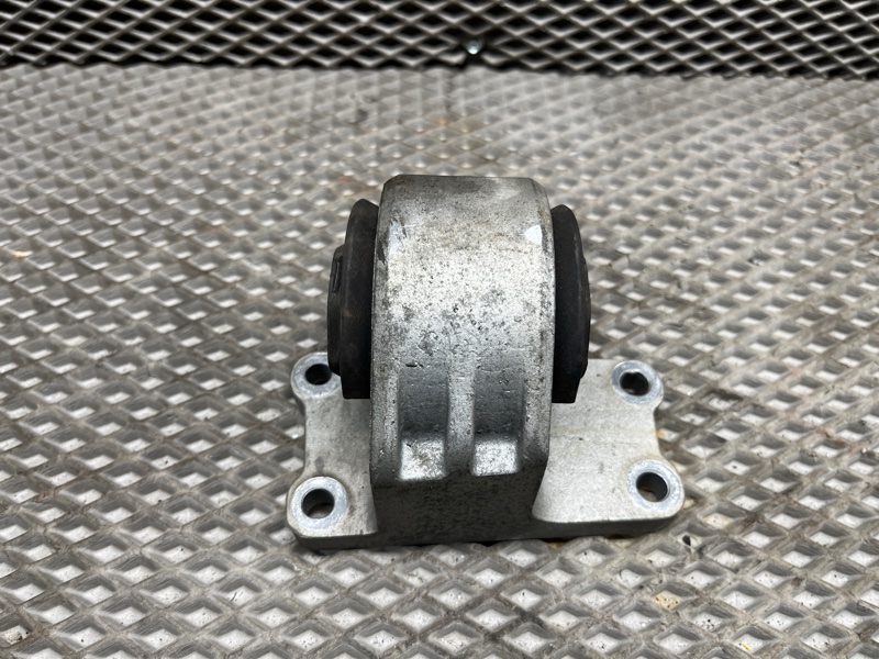 Подушка раздаточной коробки Land Rover Discovery 4 (L319, 2015г.)