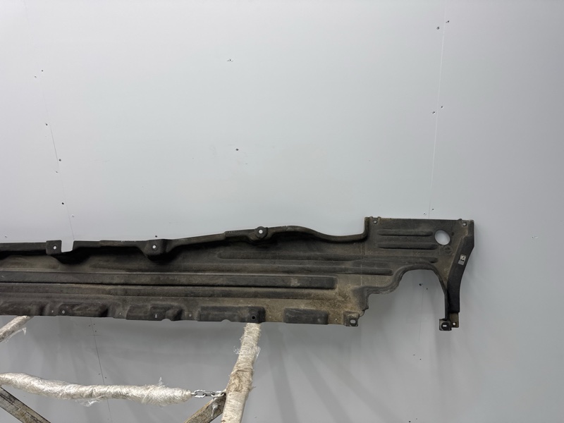 Защитный пластик днища Land Rover Range Rover Sport (L494, 2020г.)