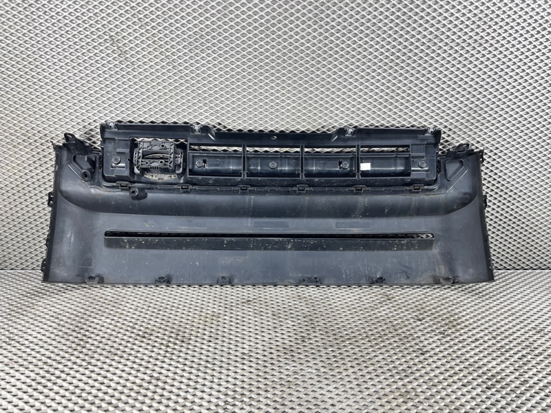 Решетка радиатора Land Rover Defender (L663, 2020г.)