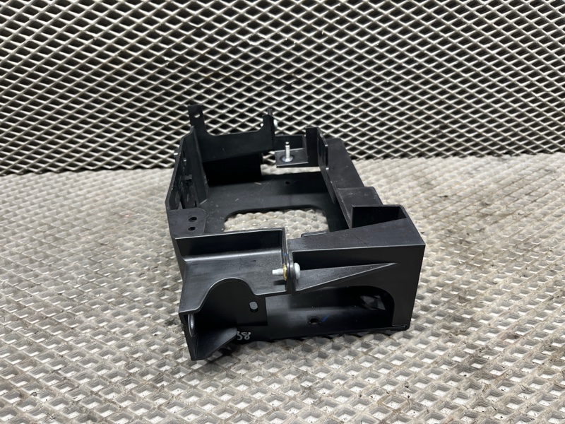 Кронштейн (крепление) Land Rover Range Rover Sport (L461, 2024г.)