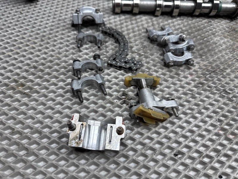 Головка блока цилиндров Land Rover Range Rover Sport (L320, 2012г.)
