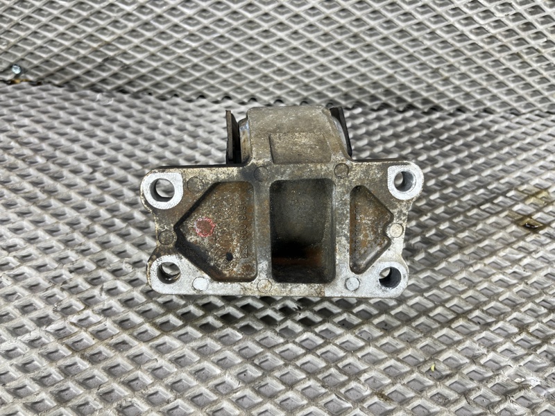 Подушка АКПП Land Rover Range Rover Sport (L320, 2011г.)