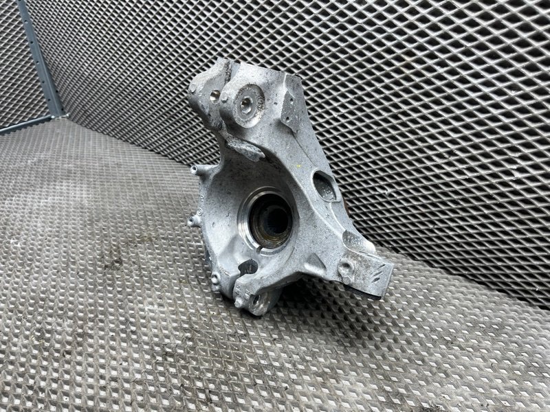 Кулак Land Rover Discovery Sport (L550, 2020г.)
