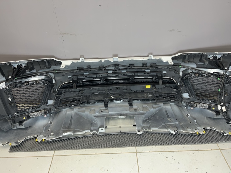 Бампер Land Rover Range Rover Sport (L494, 2021г.)