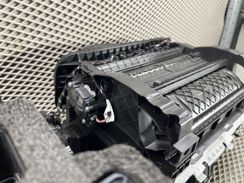 Отопитель в сборе (печка) Land Rover Range Rover Sport (L461, 2024г.)