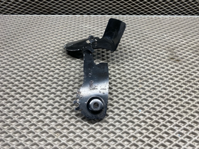 Кронштейн (крепление) Land Rover Range Rover Sport (L494, 2019г.)