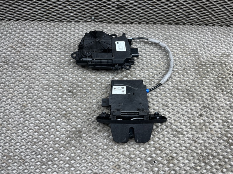 Замок багажника с доводчиком Land Rover Range Rover Evoque (L551, 2020г.)