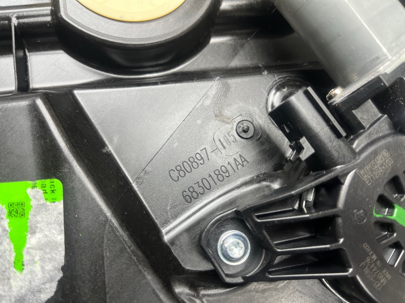 Стеклоподъемник Jeep Wrangler (JL, 2025г.)