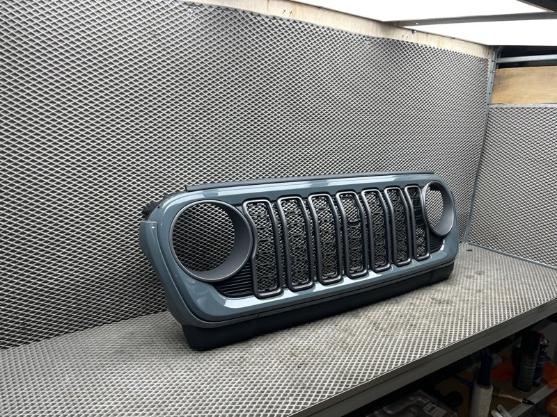 Решетка радиатора Jeep Wrangler (JL, 2025г.)