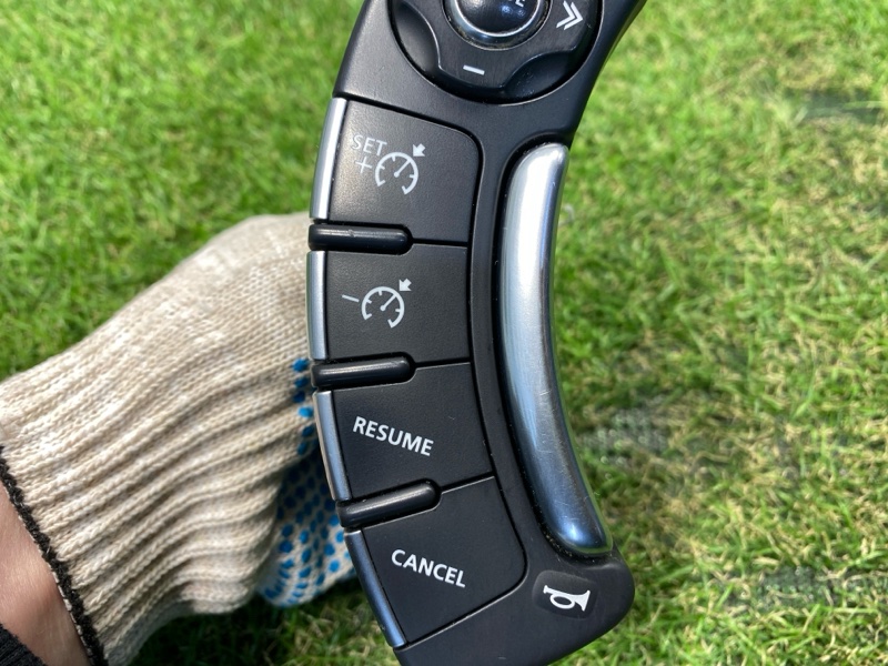 Кнопки управления на руле Land Rover Range Rover (L322, 2012г.)