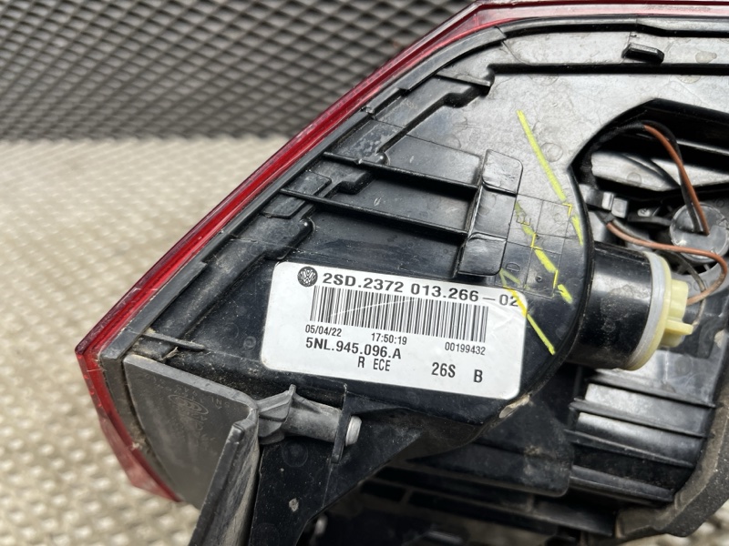 Фонарь Volkswagen Tiguan (MBQ, 2022г.)
