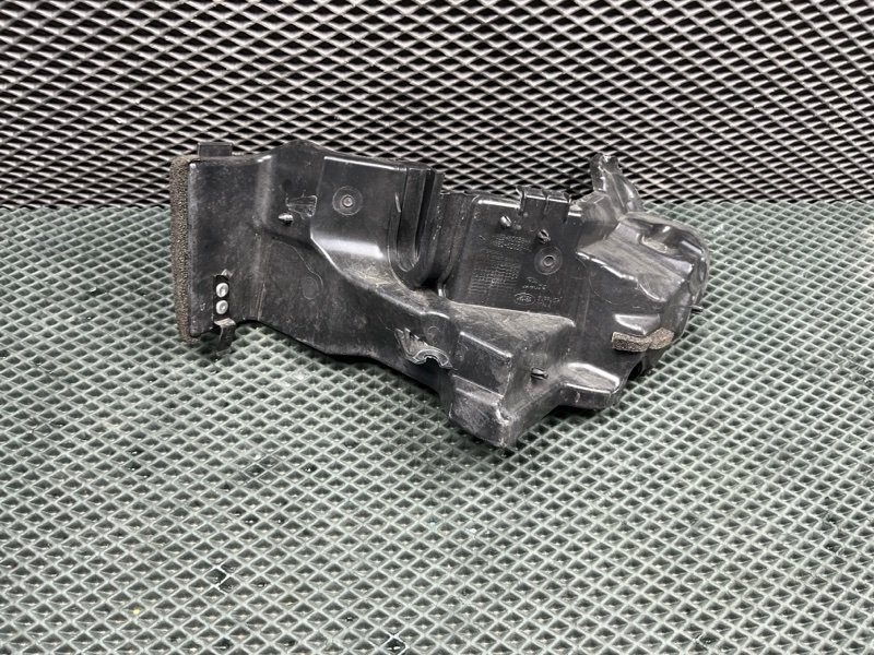 Пластик моторного отсека Land Rover Range Rover Sport (L461, 2025г.)