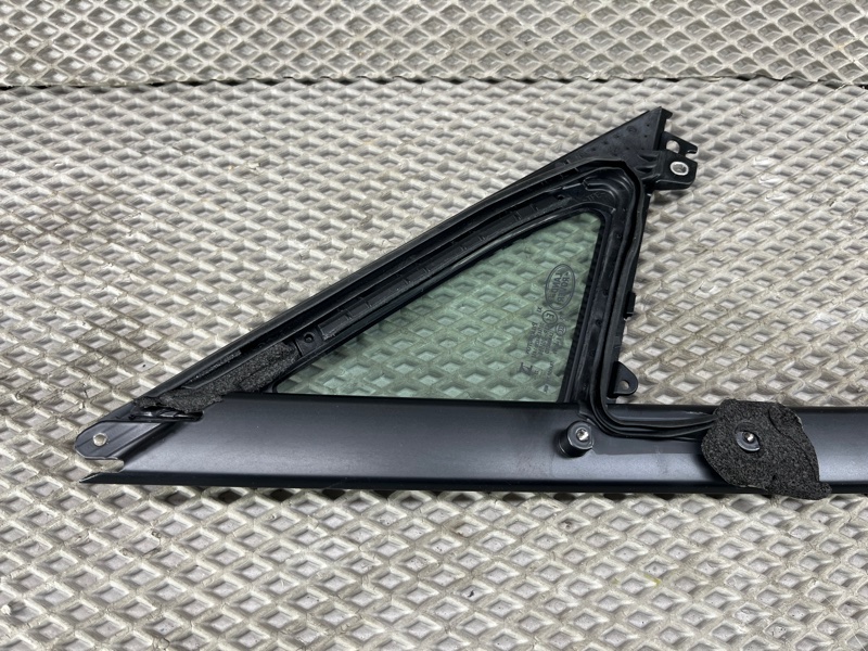 Стекло двери Land Rover Range Rover Sport (L461, 2024г.)