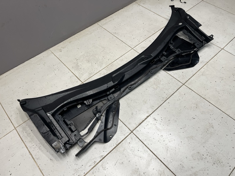 Жабо Land Rover Range Rover Sport (L461, 2025г.)