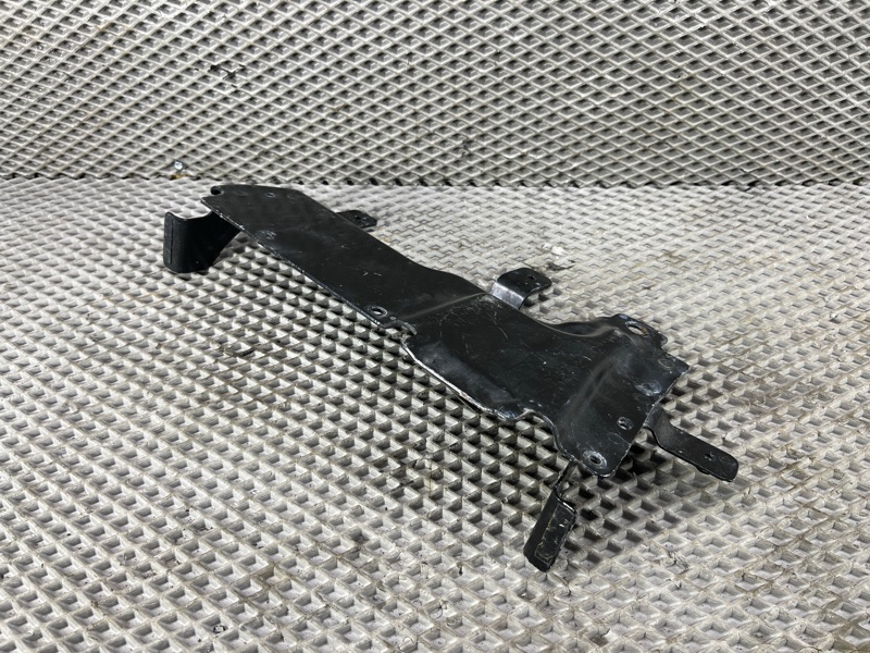 Кронштейн (крепление) Land Rover Range Rover Sport (L461, 2024г.)