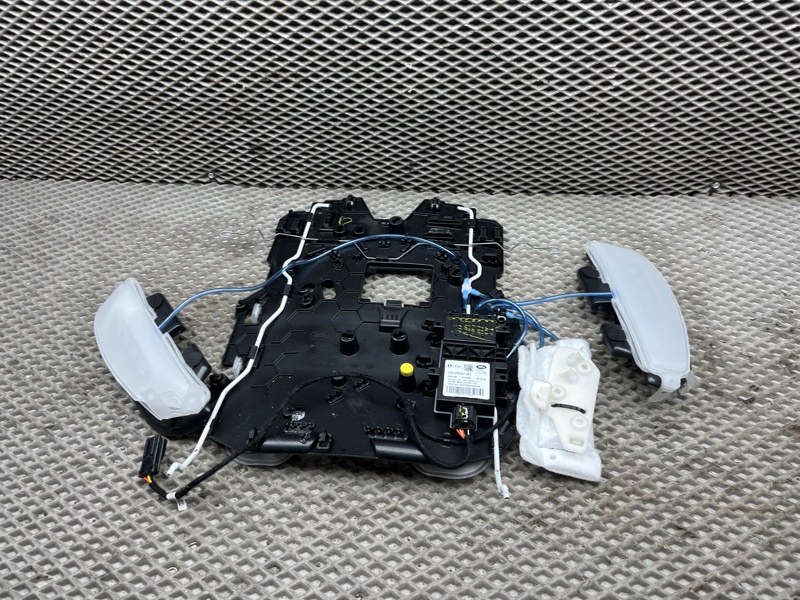 Поясничный упор Land Rover Range Rover Sport (L461, 2024г.)