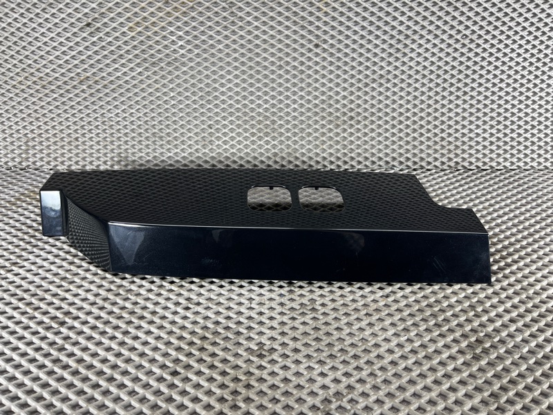 Накладка на фару Land Rover Defender (L663, 2020г.)
