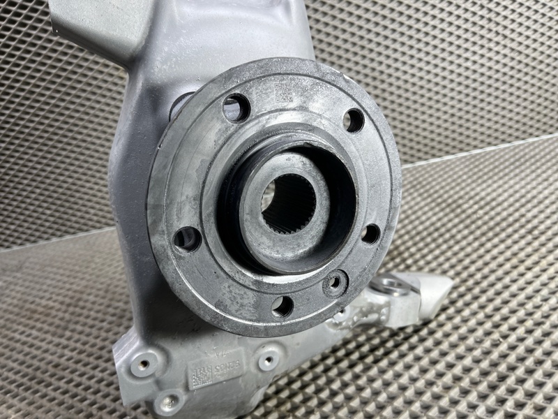 Кулак поворотный Land Rover Range Rover Sport (L461, 2024г.)