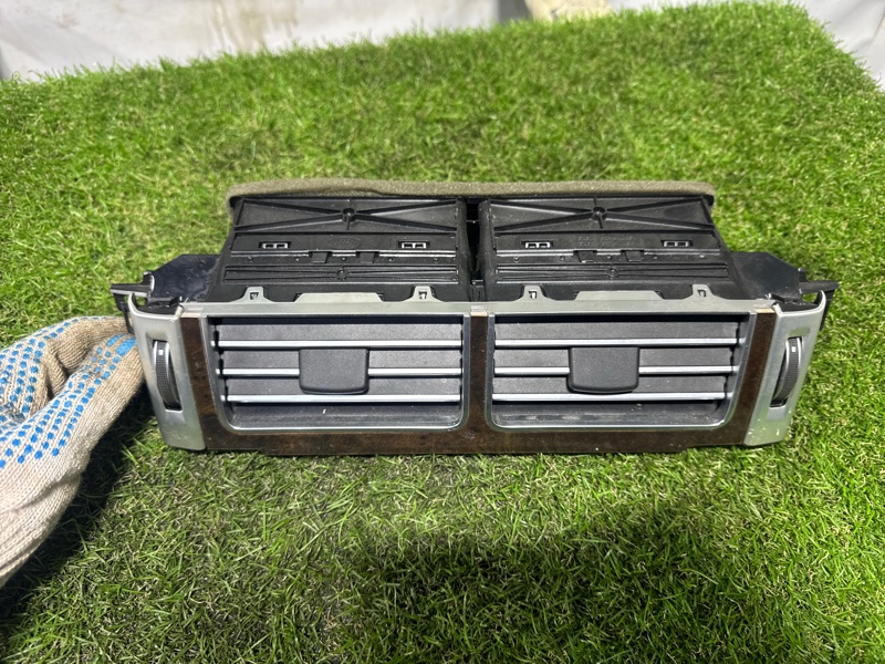 Дефлектор центр Land Rover Range Rover (L405, 2016г.)
