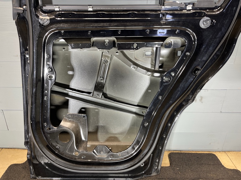 Дверь Land Rover Defender (L663, 2020г.)