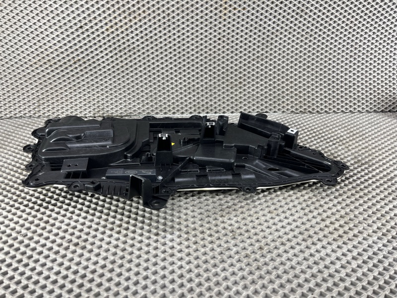 Панель двери Land Rover Range Rover Sport (L461, 2024г.)