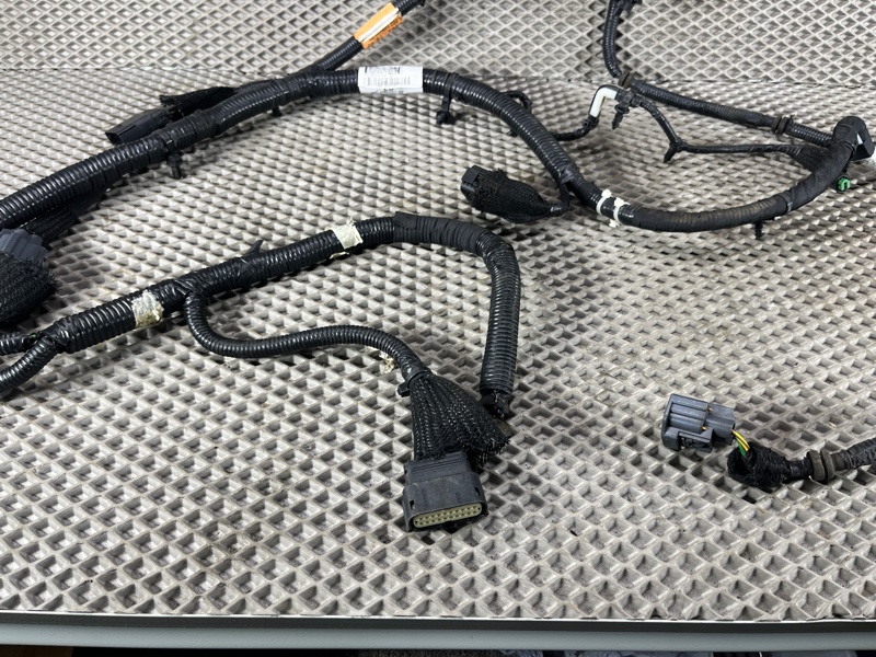 Проводка подрамника Land Rover Defender (L663, 2020г.)